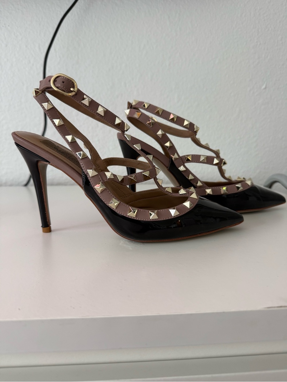 Valentino Black and Tan Patent Rockstud Caged Pump 100MM